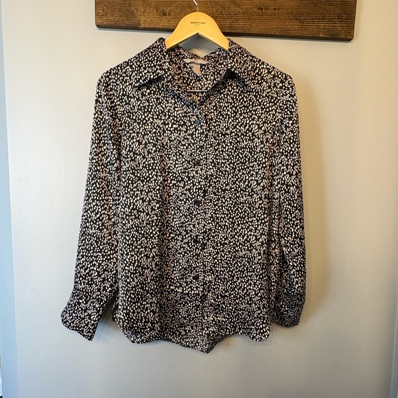H&M Black and White Button Down Shirt size Small - Picture 1 of 12